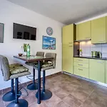 Apartamento Perla 2 By Interhome