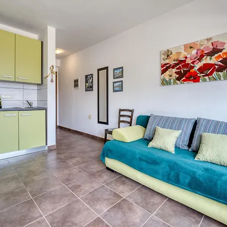 Apartment Perla 2 By Interhome *